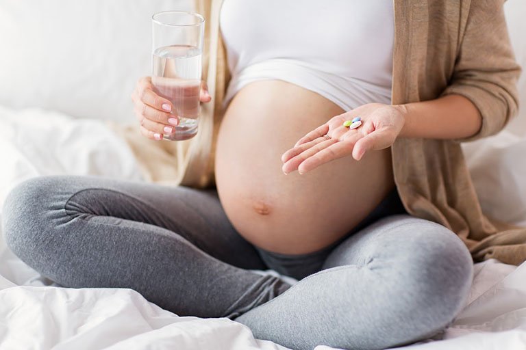 Phụ nữ mang thai 3 tháng đầu khi uống kháng sinh